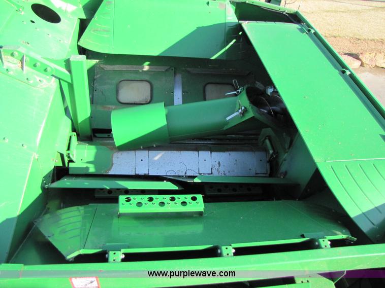 image for item 4229 2004 John Deere 9760 STS combine
