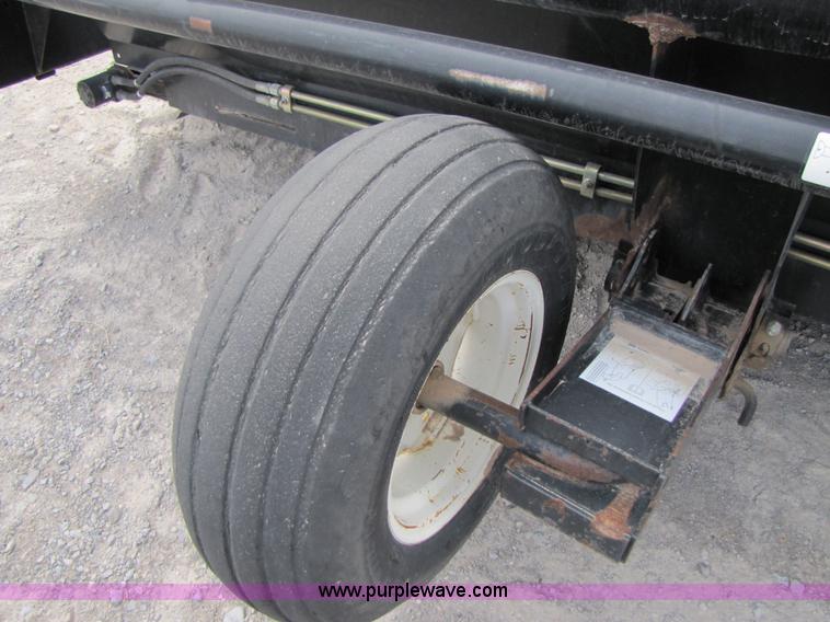 image for item 4247 2005 Mac Don 963 36' draper head