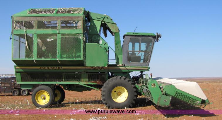 image for item 9513 1995 John Deere 7450 cotton stripper