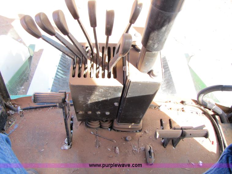 image for item 9513 1995 John Deere 7450 cotton stripper