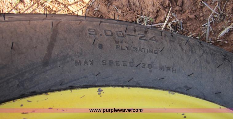 image for item 9513 1995 John Deere 7450 cotton stripper