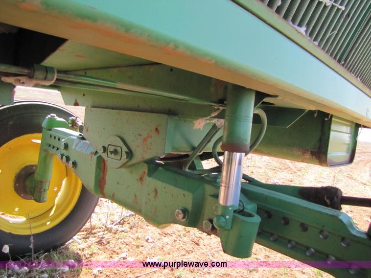 image for item 9513 1995 John Deere 7450 cotton stripper