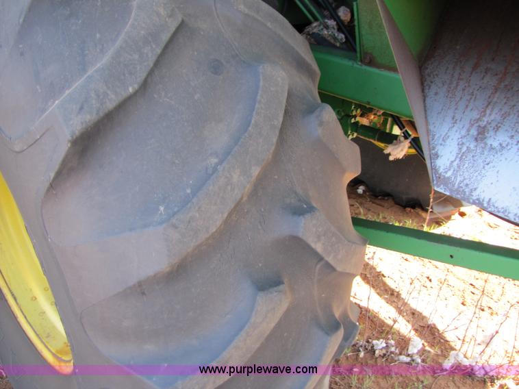 image for item 9513 1995 John Deere 7450 cotton stripper