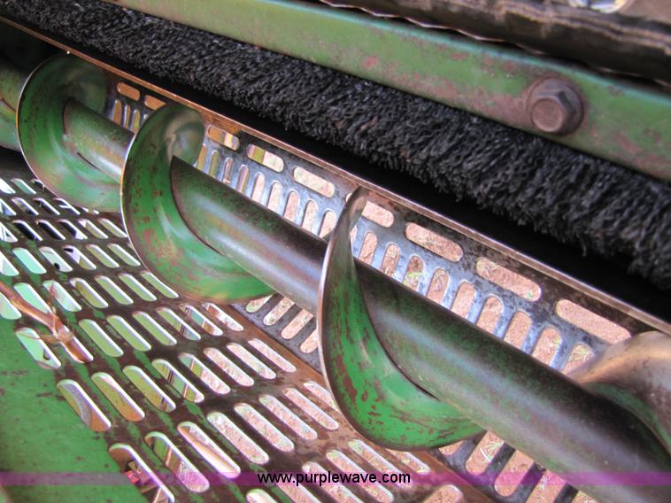 image for item 9513 1995 John Deere 7450 cotton stripper