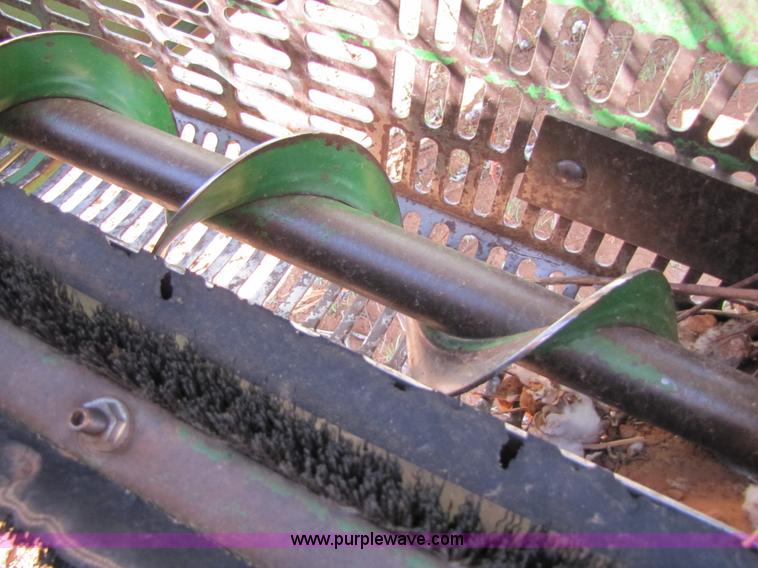 image for item 9513 1995 John Deere 7450 cotton stripper