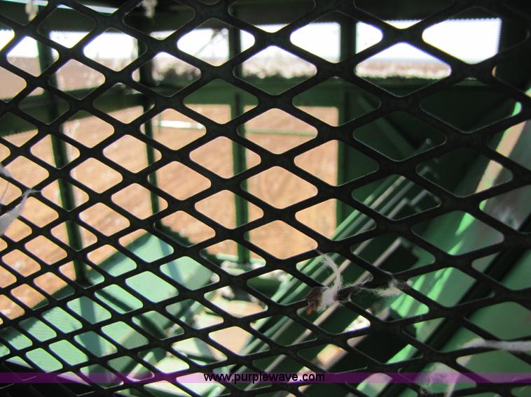 image for item 9513 1995 John Deere 7450 cotton stripper