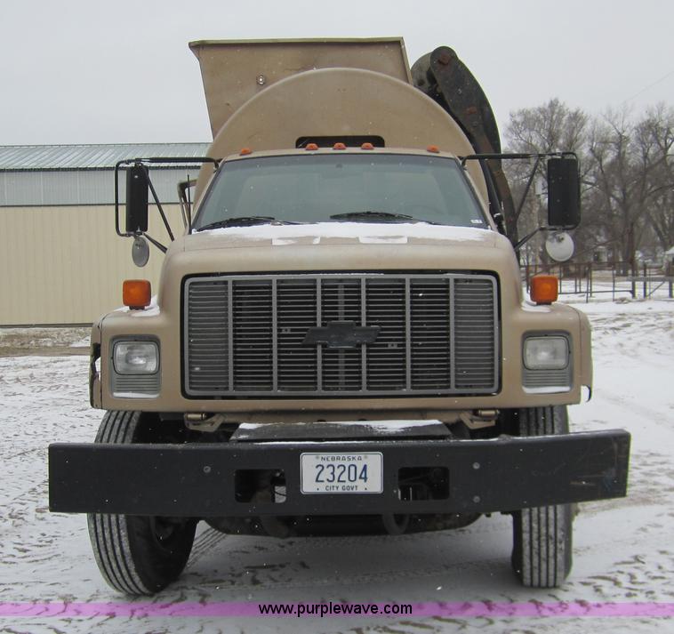 image for item 2982 1995 Chevrolet Kodiak refuse truck