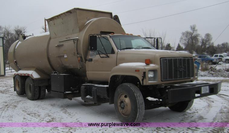 image for item 2982 1995 Chevrolet Kodiak refuse truck