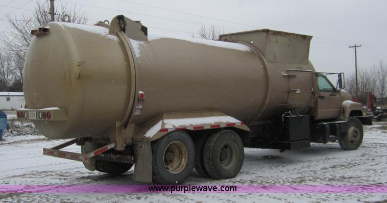 image for item 2982 1995 Chevrolet Kodiak refuse truck