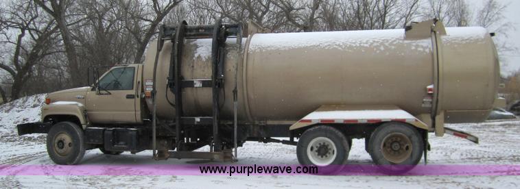 image for item 2982 1995 Chevrolet Kodiak refuse truck