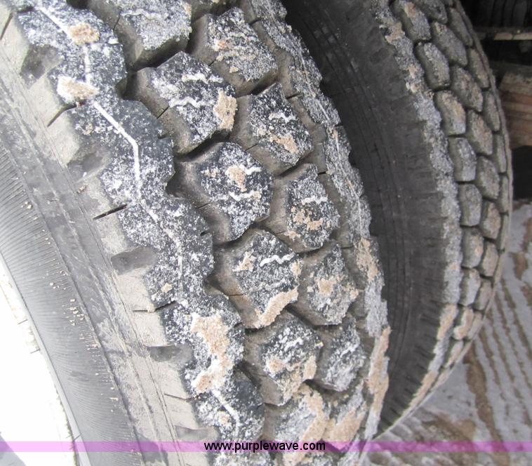 image for item 2982 1995 Chevrolet Kodiak refuse truck