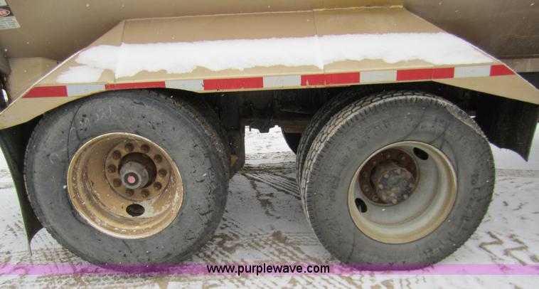 image for item 2982 1995 Chevrolet Kodiak refuse truck