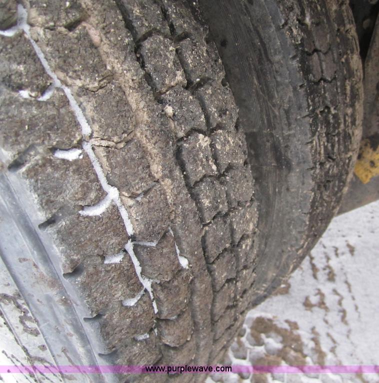 image for item 2982 1995 Chevrolet Kodiak refuse truck