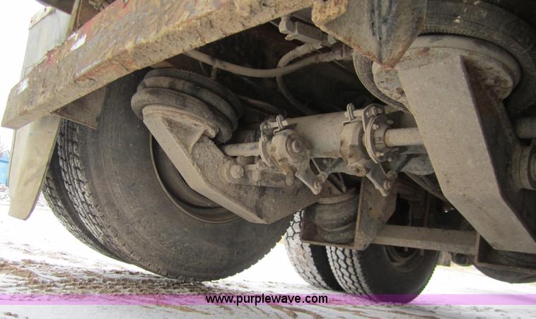 image for item 2982 1995 Chevrolet Kodiak refuse truck