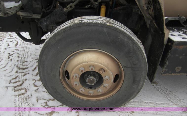 image for item 2982 1995 Chevrolet Kodiak refuse truck