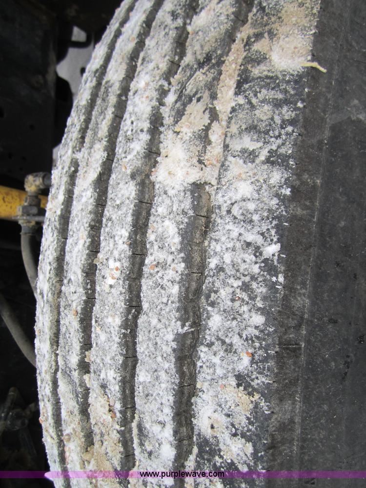 image for item 2982 1995 Chevrolet Kodiak refuse truck