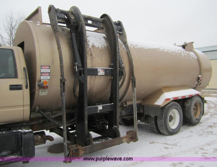 image for item 2982 1995 Chevrolet Kodiak refuse truck