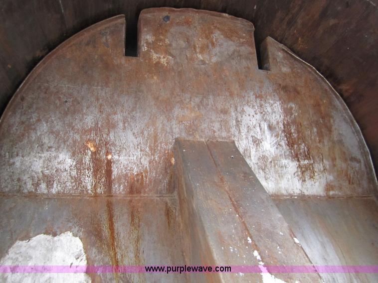 image for item 2982 1995 Chevrolet Kodiak refuse truck