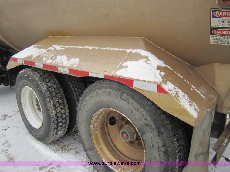 image for item 2982 1995 Chevrolet Kodiak refuse truck