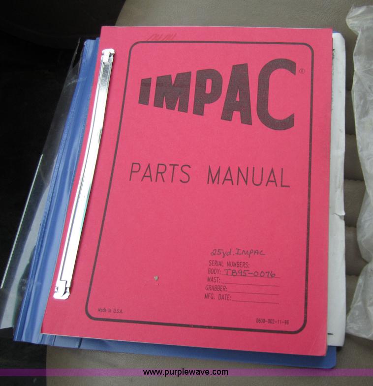 image for item 2982 1995 Chevrolet Kodiak refuse truck