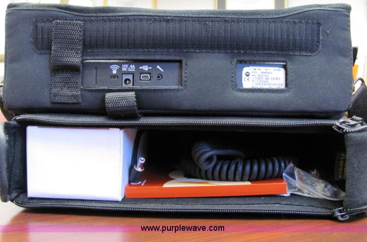 image for item 3039 (5) Motorola M800 bag phones