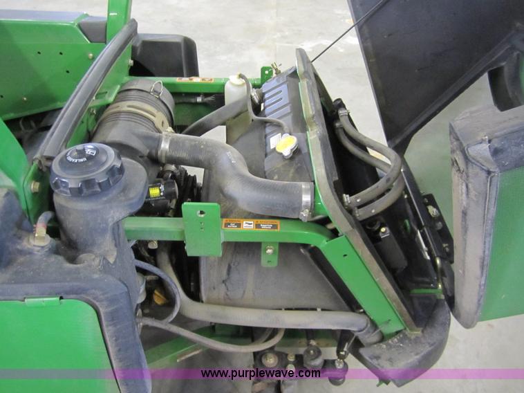 image for item 3065 2004 John Deere 1420 series II front deck mower