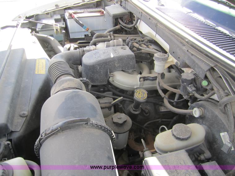 image for item 3207 1997 Ford F150 pickup truck