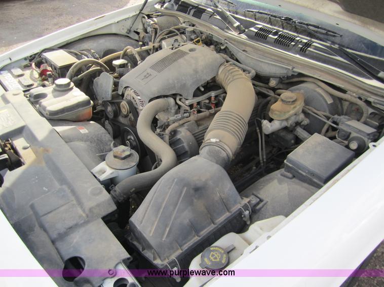 image for item 3208 2004 Ford Crown Victoria Police Interceptor