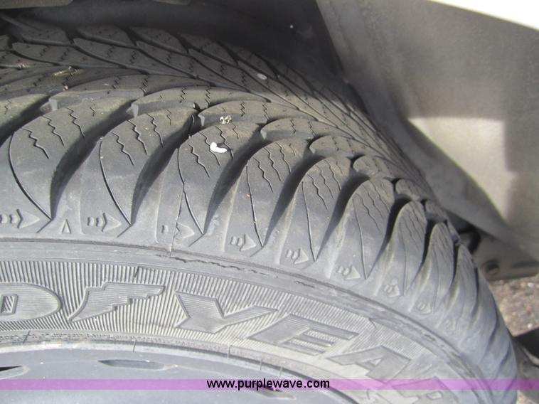 image for item 3208 2004 Ford Crown Victoria Police Interceptor