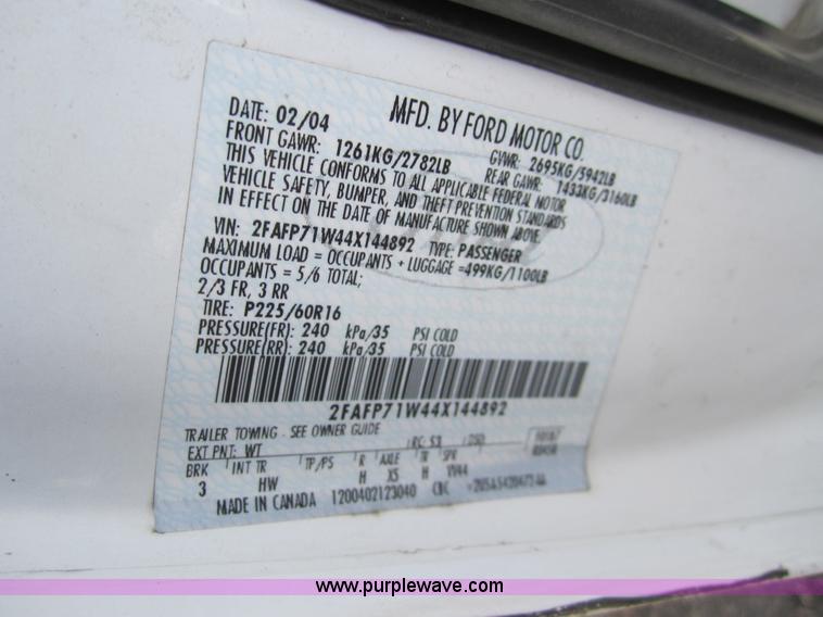 image for item 3208 2004 Ford Crown Victoria Police Interceptor