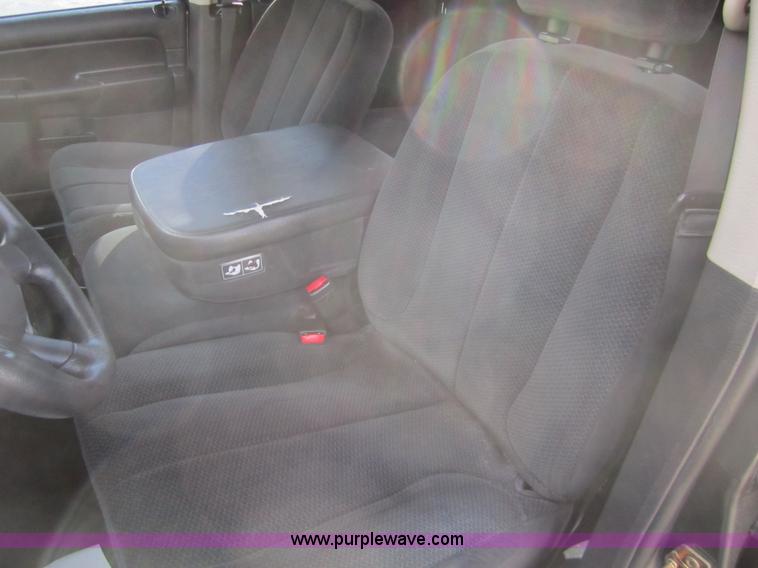 image for item 3210 2004 Dodge Ram 1500 Quad Cab pickup truck