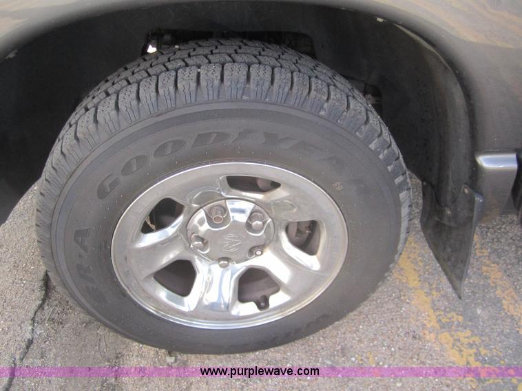 image for item 3210 2004 Dodge Ram 1500 Quad Cab pickup truck