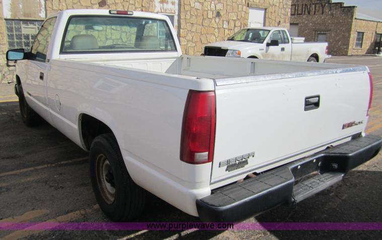 image for item 3212 1997 GMC Sierra C1500 SL pickup truck