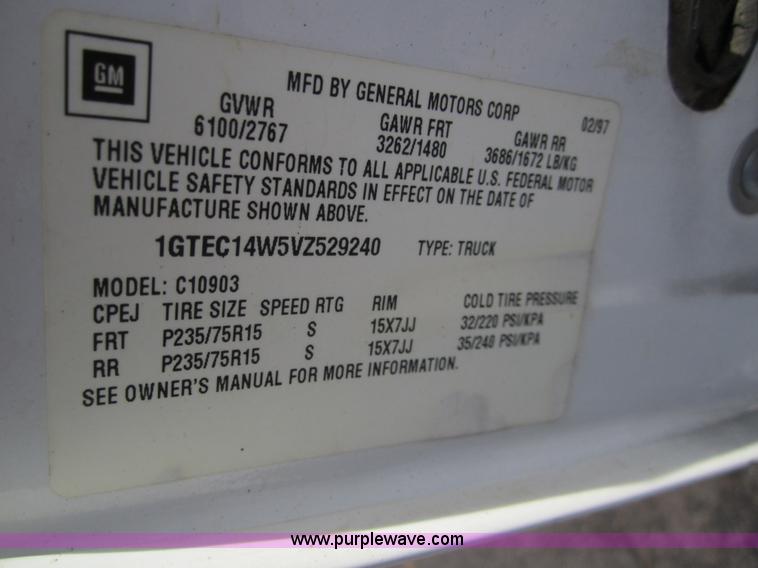 image for item 3212 1997 GMC Sierra C1500 SL pickup truck