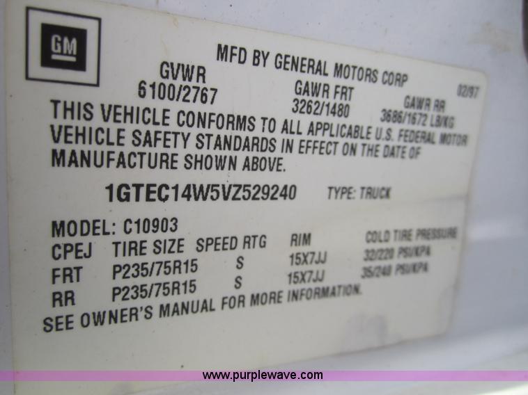 image for item 3212 1997 GMC Sierra C1500 SL pickup truck