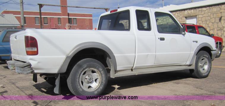 image for item 3213 1993 Ford Ranger XL Supercab pickup truck