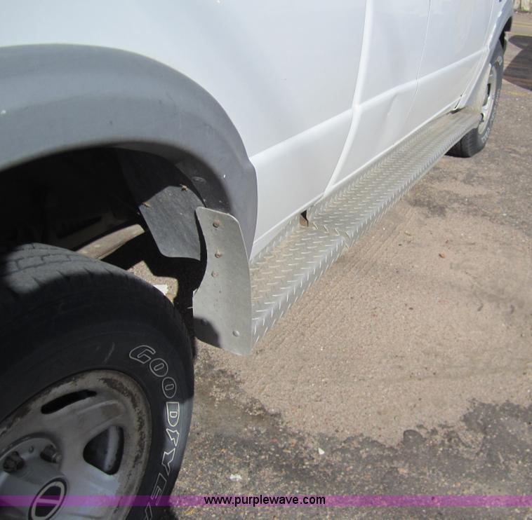 image for item 3213 1993 Ford Ranger XL Supercab pickup truck