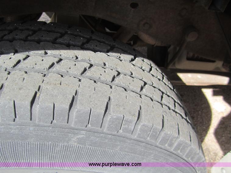 image for item 3213 1993 Ford Ranger XL Supercab pickup truck