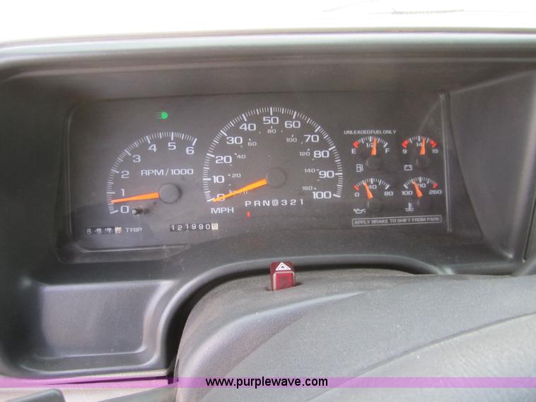 image for item 3214 1999 Chevrolet Tahoe K1500 LS SUV