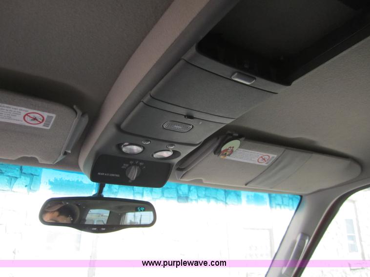 image for item 3214 1999 Chevrolet Tahoe K1500 LS SUV