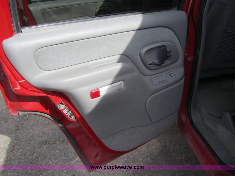 image for item 3214 1999 Chevrolet Tahoe K1500 LS SUV