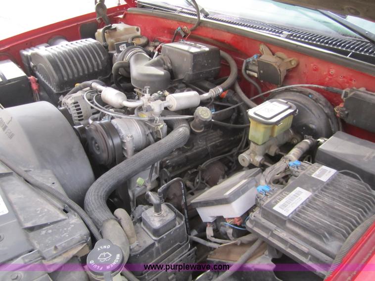 image for item 3214 1999 Chevrolet Tahoe K1500 LS SUV