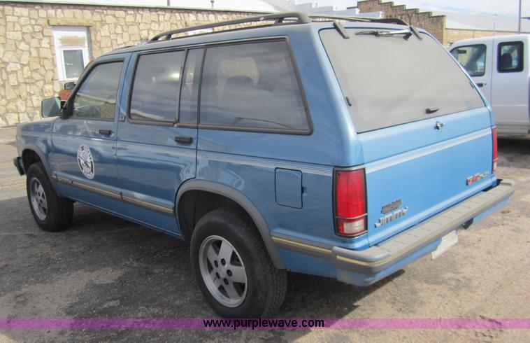 image for item 3215 1993 GMC S15 Jimmy SLE SUV