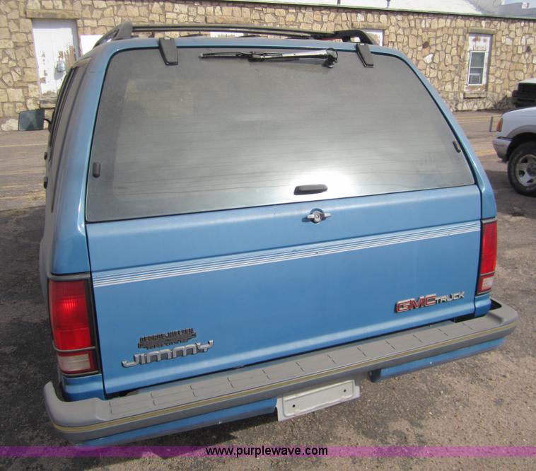 image for item 3215 1993 GMC S15 Jimmy SLE SUV