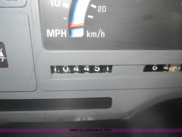 image for item 3215 1993 GMC S15 Jimmy SLE SUV