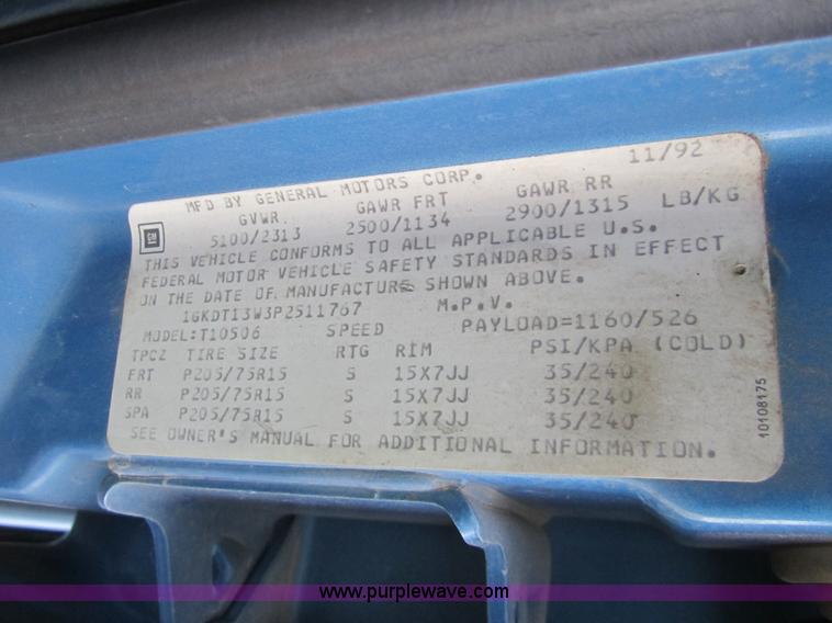 image for item 3215 1993 GMC S15 Jimmy SLE SUV