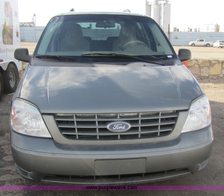 image for item 3217 2006 Ford Freestar SE mini van