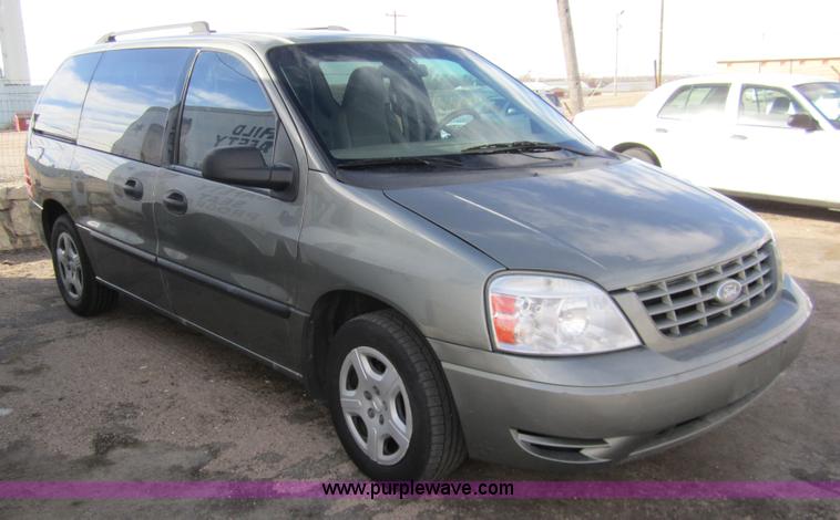 image for item 3217 2006 Ford Freestar SE mini van
