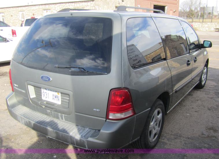 image for item 3217 2006 Ford Freestar SE mini van
