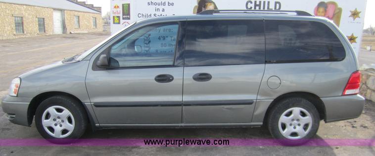 image for item 3217 2006 Ford Freestar SE mini van